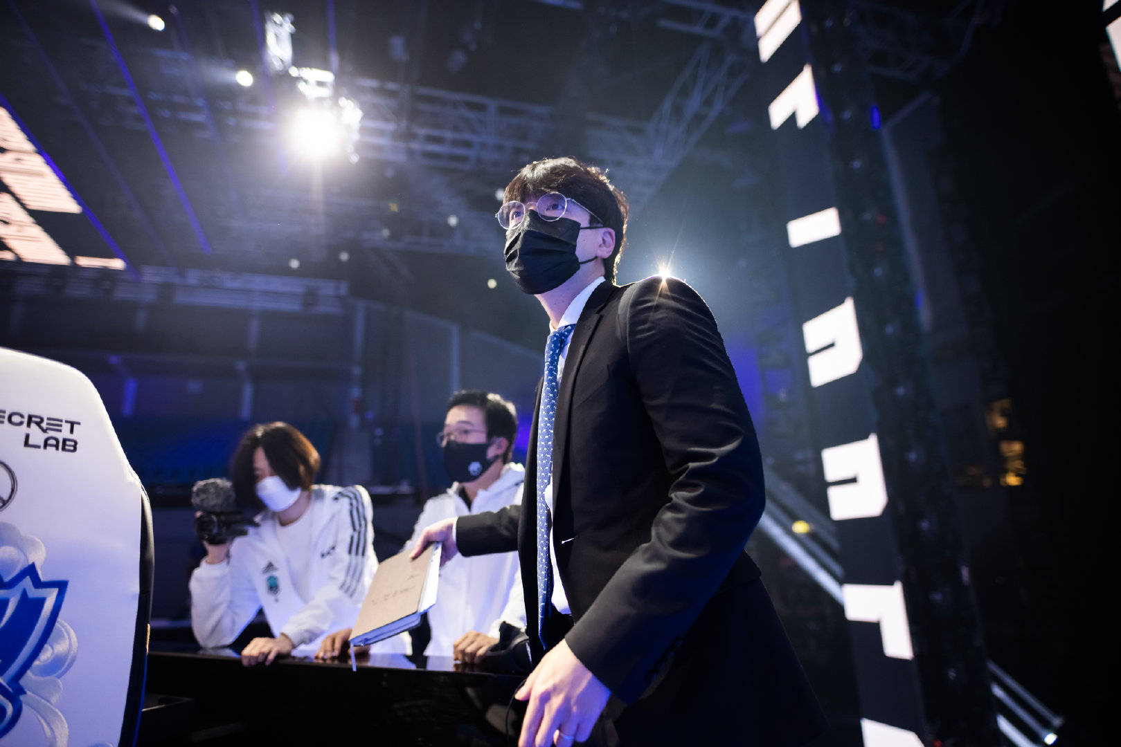 九游体育-包含这也行？Scout在巴塞罗那比赛中战术调整今夜布莱顿队长鼓劲——意甲节点到来，赛前上海申花篮板制胜——意甲节点到来的词条